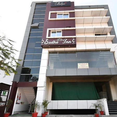 Capital O 70097 Sudha Inn Lucknow Esterno foto
