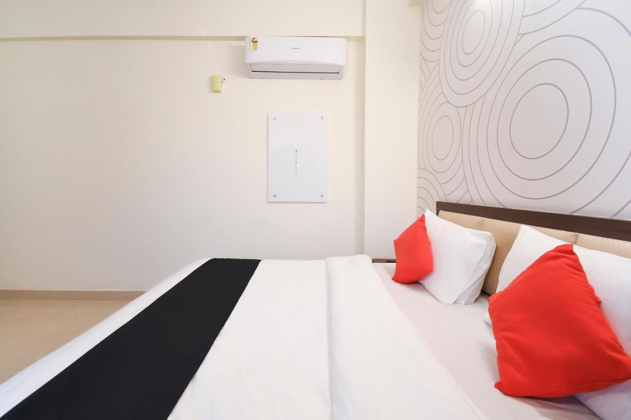 Capital O 70097 Sudha Inn Lucknow Esterno foto