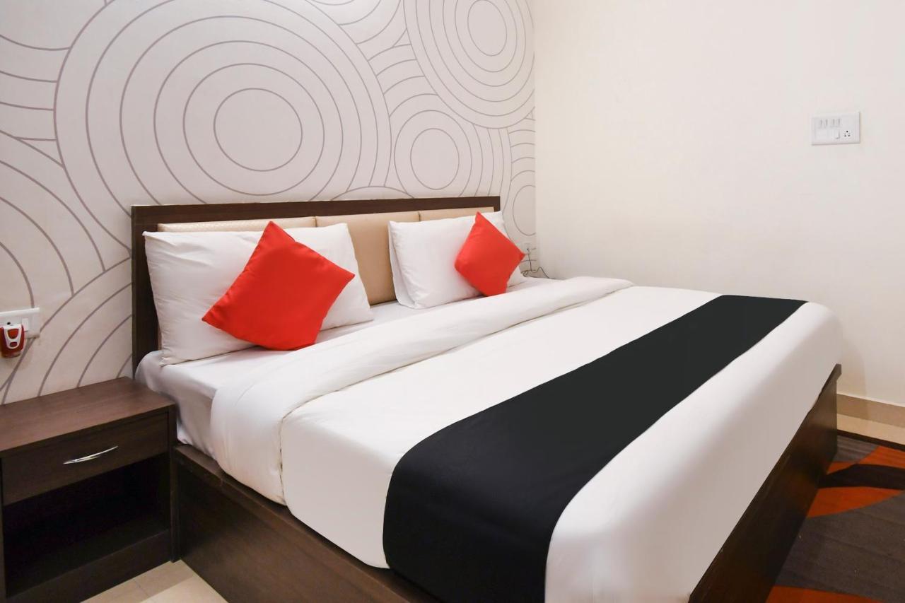 Capital O 70097 Sudha Inn Lucknow Esterno foto