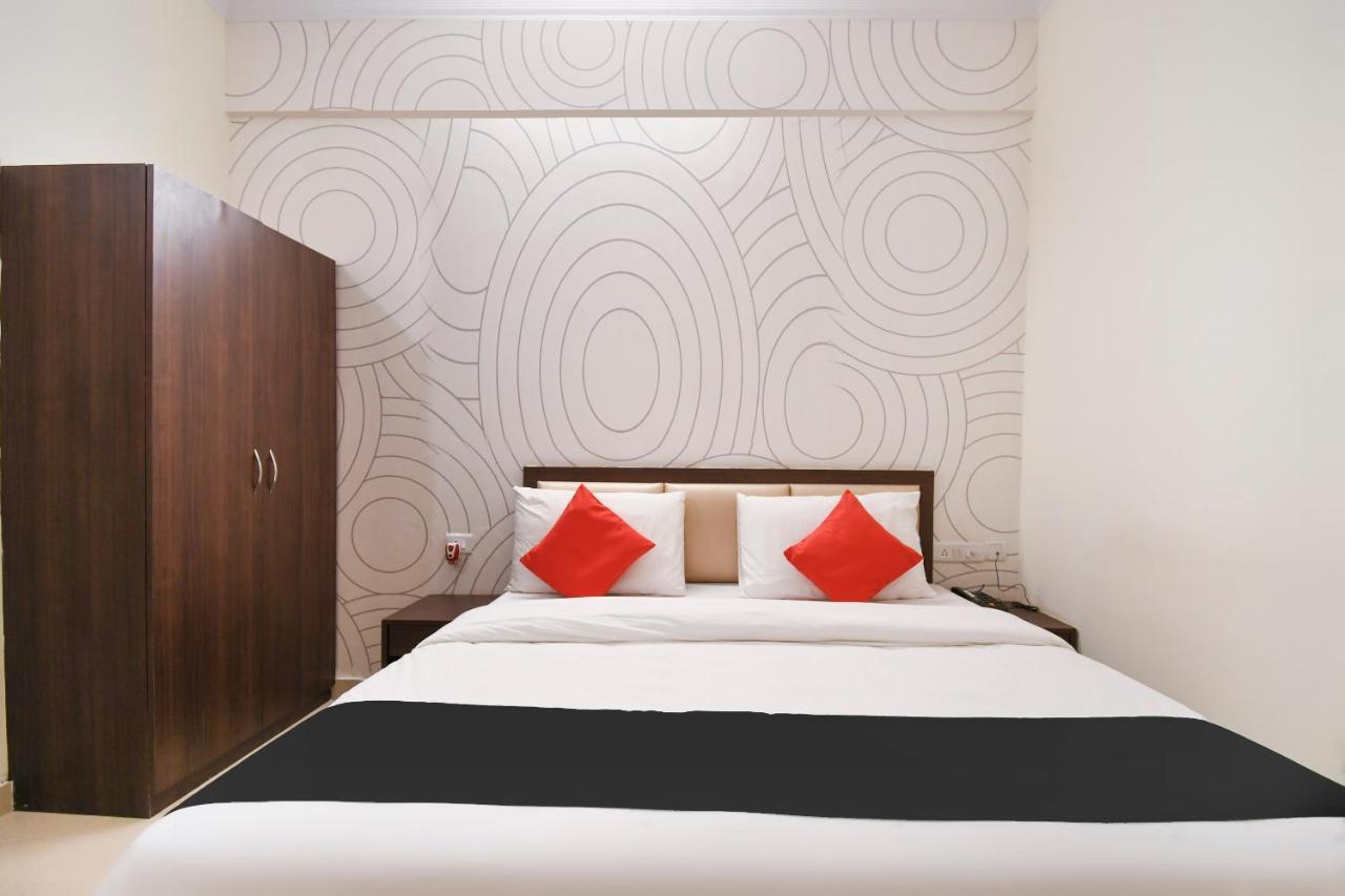 Capital O 70097 Sudha Inn Lucknow Esterno foto