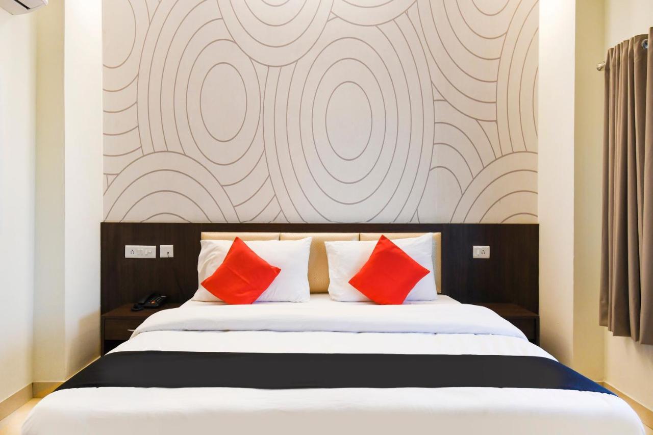 Capital O 70097 Sudha Inn Lucknow Esterno foto